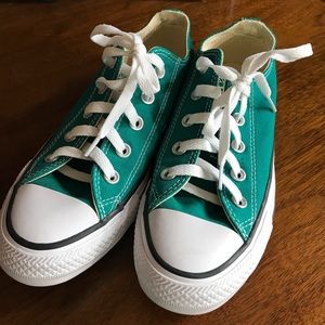 Converse Chuck Taylor All Star Low-Top, size 6